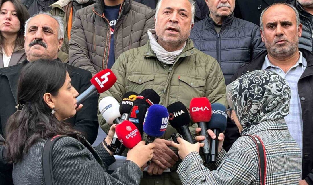 Kocaeli’deki fabrika yangınında ölenlerin yakınlarından SGK önünde açıklama Kocaeli’nin Dilovası ilçesinde 7 kişinin hayatını kaybettiği parfüm dolum tesisindeki