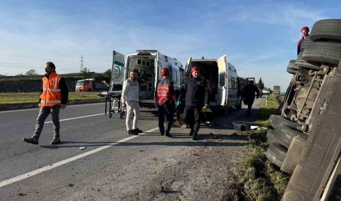 Kontrolden çıkan tanker yan yattı: 1 yaralı Sakarya’nın Adapazarı ilçesinde kontrolden çıkan tankerin devrilmesi sonucu meydana gelen