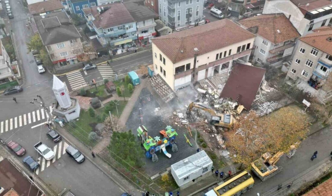 Körfez’de riskli bina yıkıldı Körfez Belediyesi, Fatih Mahallesi’nde bulunan ve yapılan incelemeler sonucunda riskli