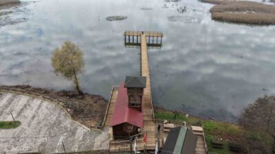 Düzce’nin Gölyaka ilçesinde bulunan ve göçmen kuşların önemli mola noktalarından