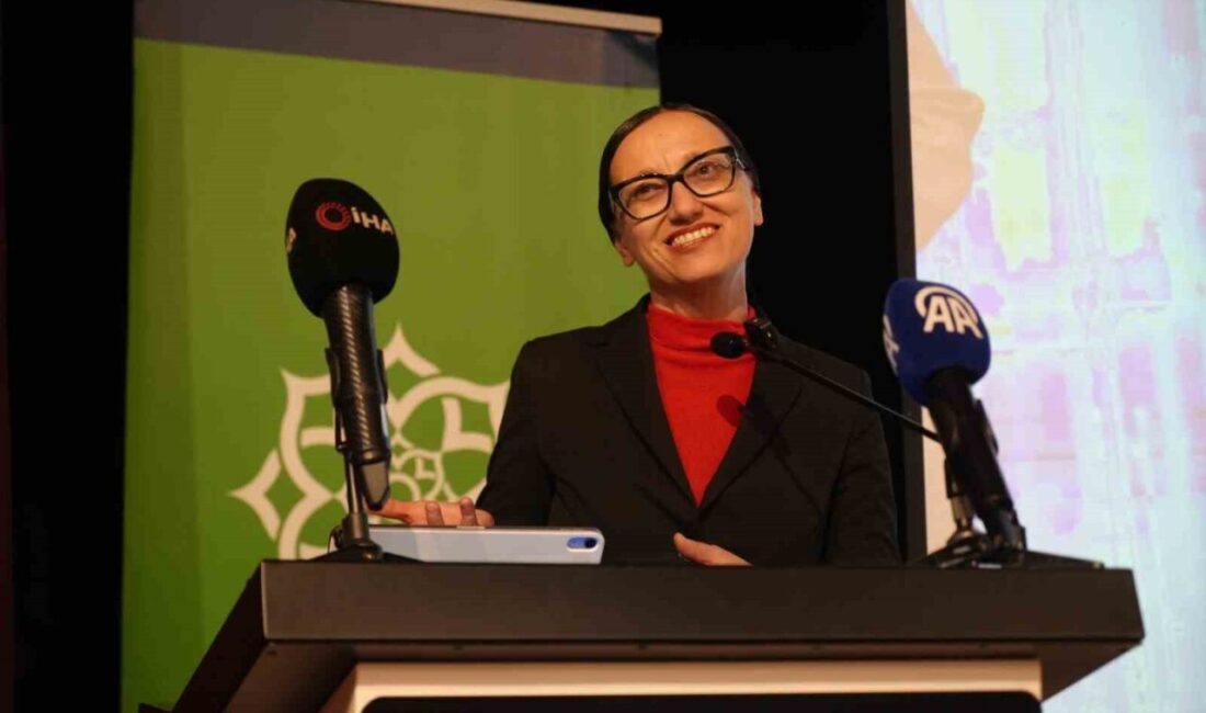 Külliye’de ödül alan bilim kadını Prof. Dr. Özcan: “Bu ödülün kariyerimde çok önemli bir yeri var” Diş hekimliği alanındaki bilimsel çalışmalarıyla dünya çapında tanınan ve TÜBA