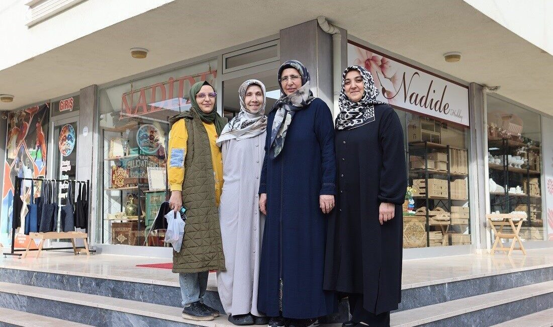 Kocaeli Büyükşehir Belediyesi Meslek ve Sanat Eğitimi Kurslarında (KO-MEK) tanışan