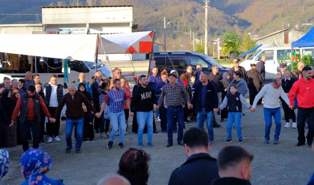 Düzce’de ikincisi düzenlenen Kuymak Festivali’nde soğuk havaya rağmen yüzlerce kişi