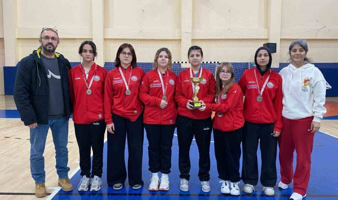 Bilecik’te düzenlenen Okul Sporları Gençler Futbol Müsabakaları, şampiyonu belli oldu.