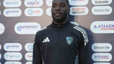 Kocaelisporlu futbolcu Massadio Haidara, Süper Lig’de pazar günü oynayacakları Fatih