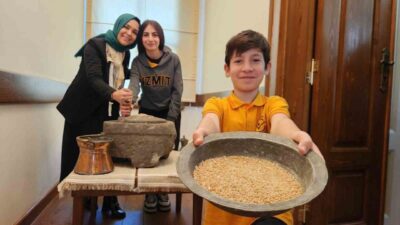 Kocaeli’de ilkokul öğrencileri, “Tutum, Yatırım ve Türk Malları Haftası” kapsamında