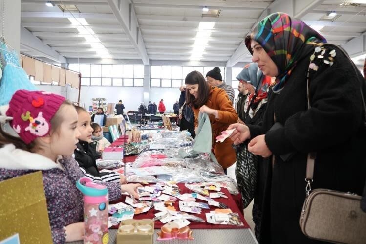 Minik ellerden Yerli Malı Haftası’nda anlamlı farkındalık Bilecik’te anaokulu öğrencileri Yerli Malı Haftası’nda anlamlı farkındalık ile dikkat