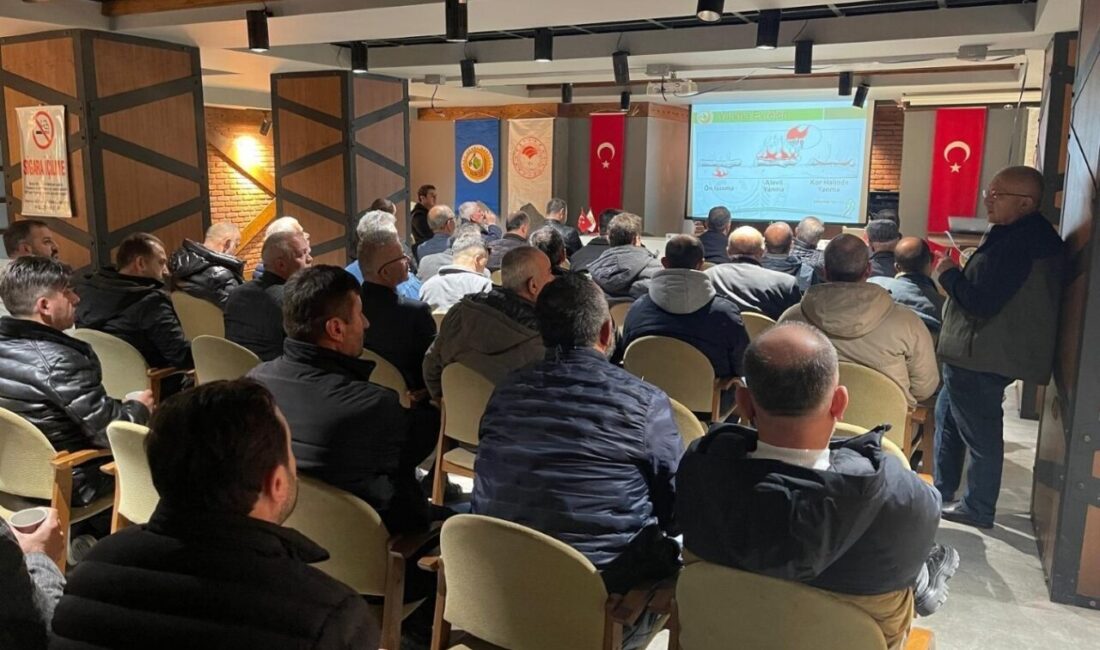 Muhtarlara orman yangınlarıyla mücadele eğitimi verildi Düzce’de orman yangınlarıyla mücadele yöntemleri eğitimi yapıldı. Düzce Valiliği İdare