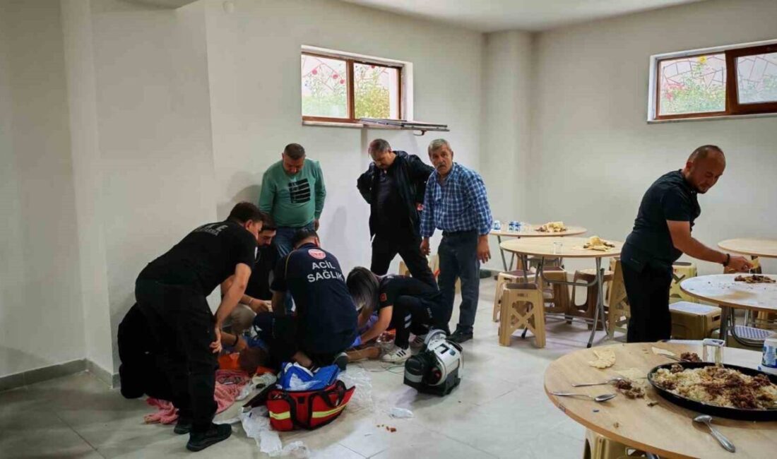 Bolu’nun Hıdırşeyhler köyünde düzenlenen Hacet etkinliğinde yediği et parçası nefes