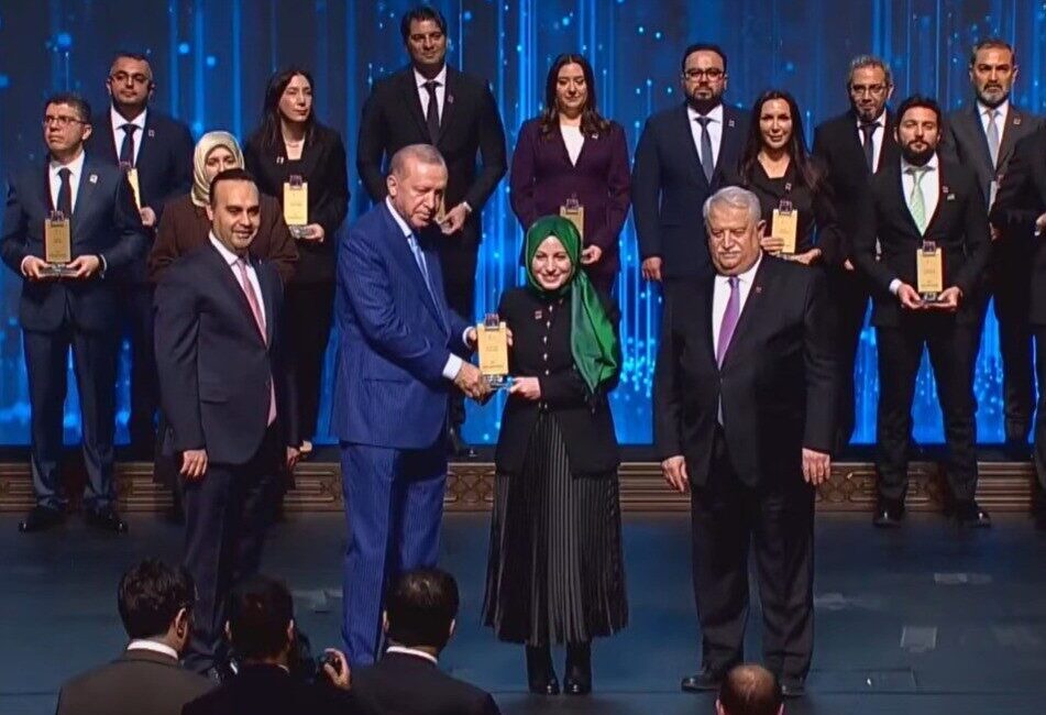 Cumhurbaşkanlığı himayelerinde yürütülen TÜBA-GEBİP Ödülü’ne (Üstün Başarılı Genç Bilim İnsanı)