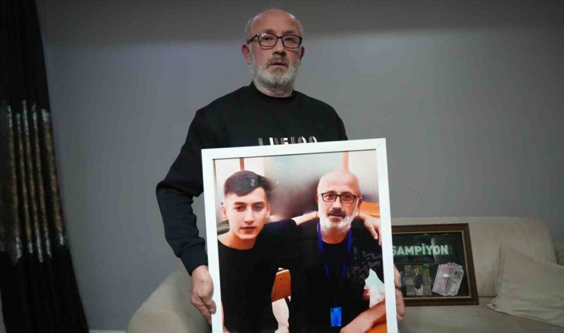 Oğlu öldürülen acılı baba: “Babalığımı aldılar benden” Kocaeli’de bıçaklanarak öldürülen gencin babası, yürek burkan sözlerle adalet istedi.