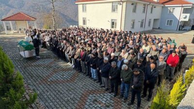 Sakarya’nın Hendek ilçesi D-100 karayolunda üst geçide yaklaşık 6 metre