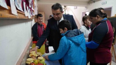 Kastamonu’da 3 Aralık Dünya Engelliler Günü dolayısıyla düzenlenen programda engelli