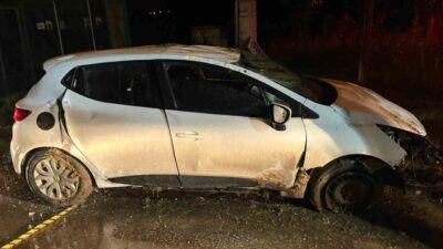 Sakarya’nın Kaynarca ilçesinde kontrolden çıkarak takla atan otomobilde sıkışan sürücü,