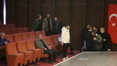 Sakaryaspor’un olağanüstü genel kurulu toplantısı, çoğunluk sağlanamaması sebebiyle 28 Aralık