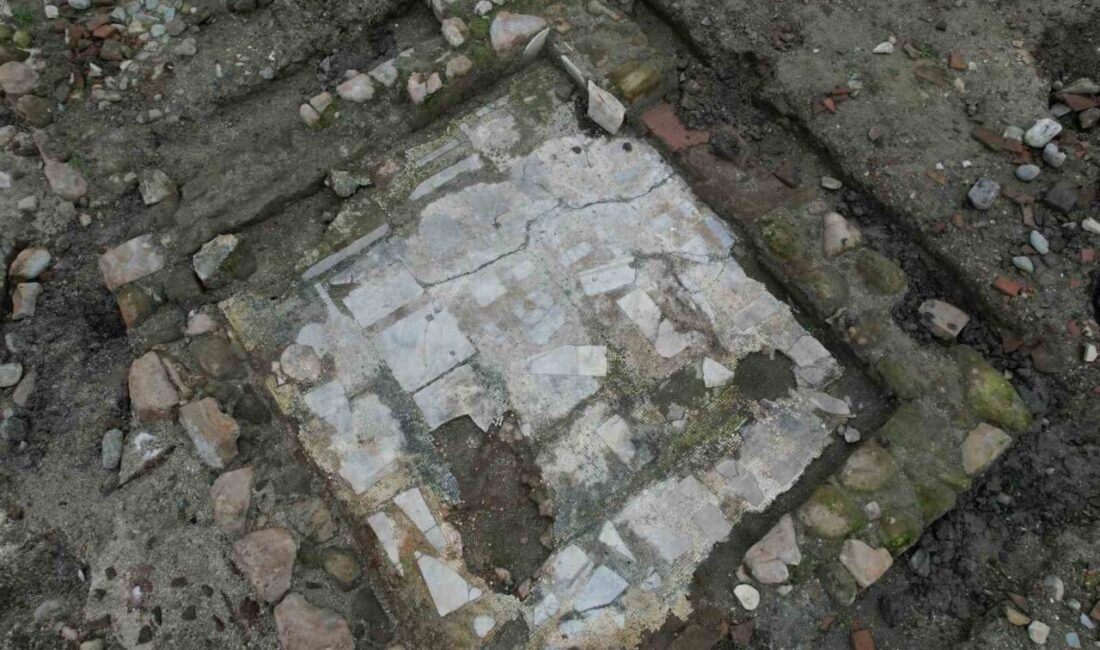 Sapanca Gölü’nde Bizans’a açılan kapı: Kalıntılar, stratejik bir yapının parçası olabilir Sapanca Gölü’nde su seviyesinin çekilmesiyle ortaya çıkan adacıktaki kalıntıların bazilika,