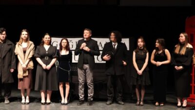 Bilecik Şeyh Edebali Kongre Merkezi’nde şiir gecesi düzenlendi. Bilecik 15