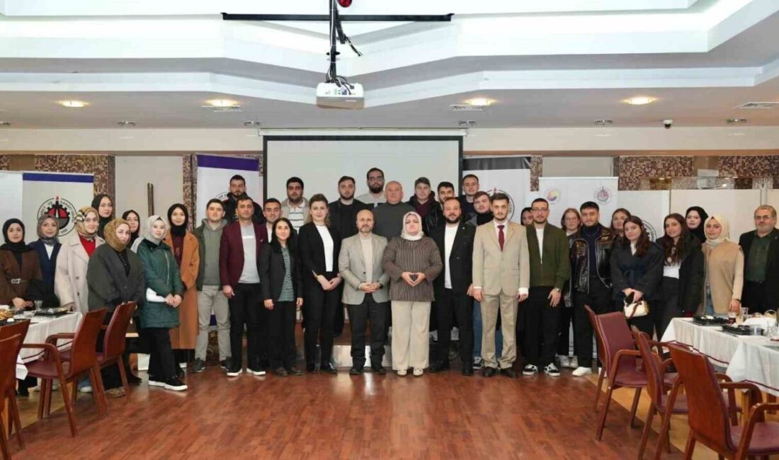 Sigortacılık öğrencileri sektör temsilcileriyle bir araya geldi DÜZCE(İHA) – Düzce Ticaret ve Sanayi Odası (DTSO) organizasyonuyla Düzce