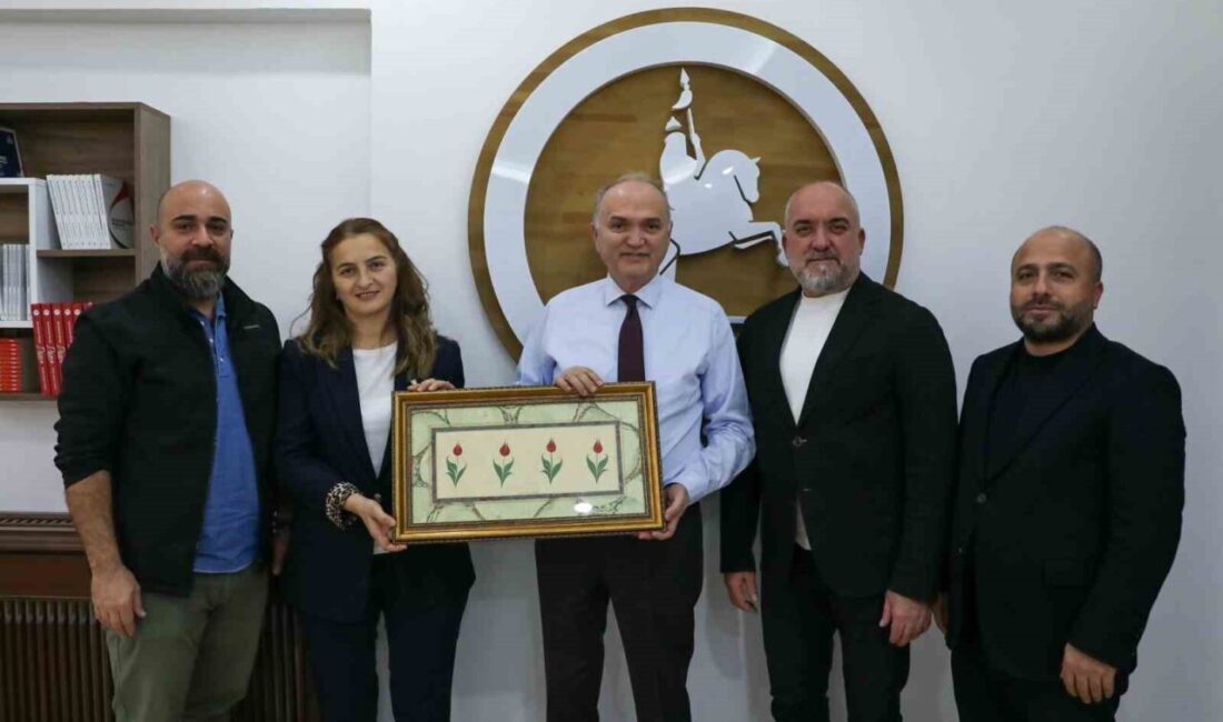 Şişman ve Pehlivan Faruk Özlü ile Düzce’yi konuştular Düzce’nin önde gelen iş insanları Metin Şişman ve Vefa Pehlivan