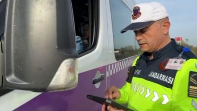 Sakarya’da jandarma ekipleri, şehir genelinde ulaşımın kesintisiz, güvenli ve sorunsuz