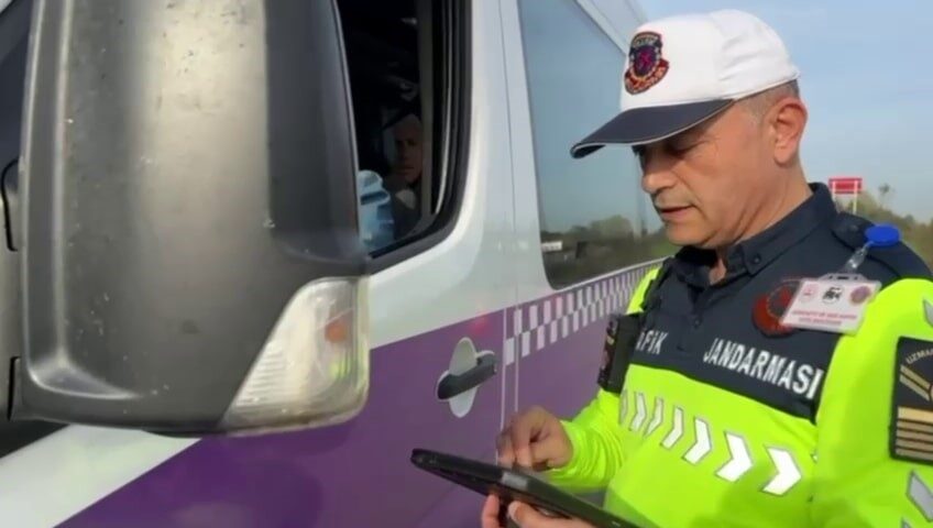 Sakarya’da jandarma ekipleri, şehir genelinde ulaşımın kesintisiz, güvenli ve sorunsuz