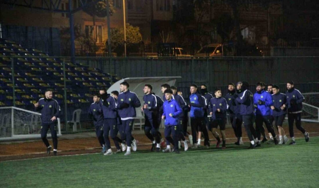 Söğütspor’da Teknik Direktör Savaş Akgün ilk antrenmanına çıktı Bölgesel Amatör Lig (BAL) temsilcisi Söğütspor’da teknik direktörlük görevine getirilen