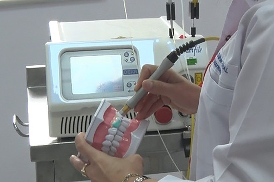 Son dönemde sosyal medya üzerinden satılan markasız diş beyazlatma ürünleri