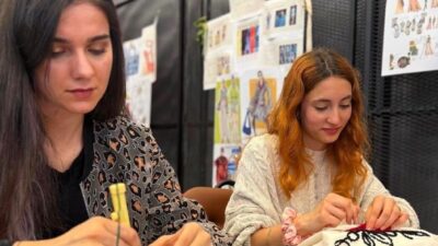 SUBÜ ile Kocaeli Büyükşehir Belediyesi iş birliğinde düzenlenen Keçe Atölyesi’nde