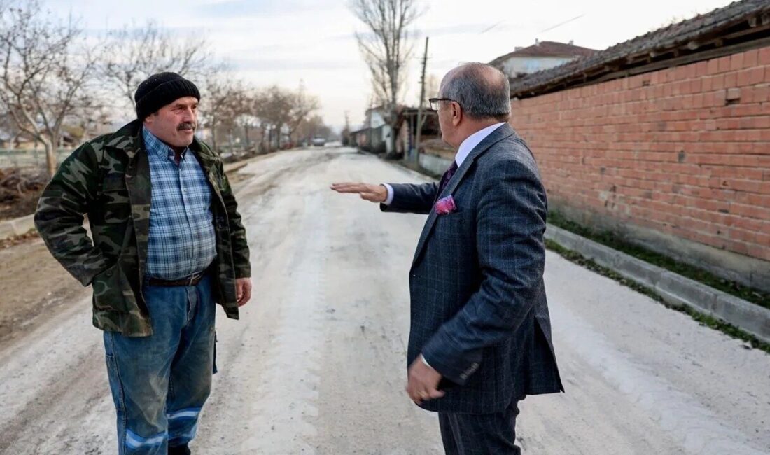 Kastamonu’nun Taşköprü ilçesinde belediye ekipleri tarafından yol yapım ve çevre