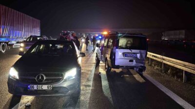 TEM Otoyolu’nun Bolu geçişinde 3 aracın karıştığı zincirleme trafik kazasında