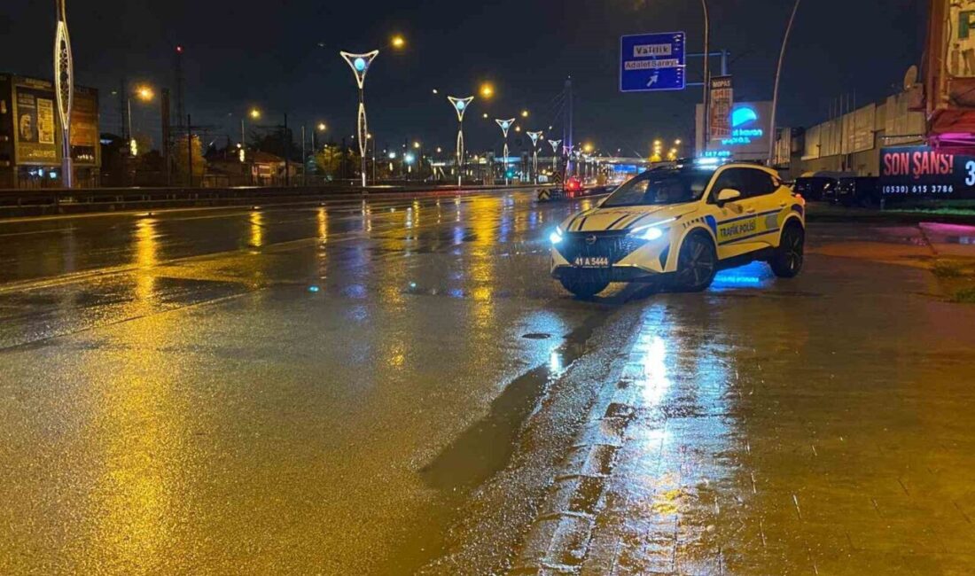 Kocaeli’nin İzmit ilçesinde tırın çarptığı öne sürülen yaya yaşamını yitirdi.