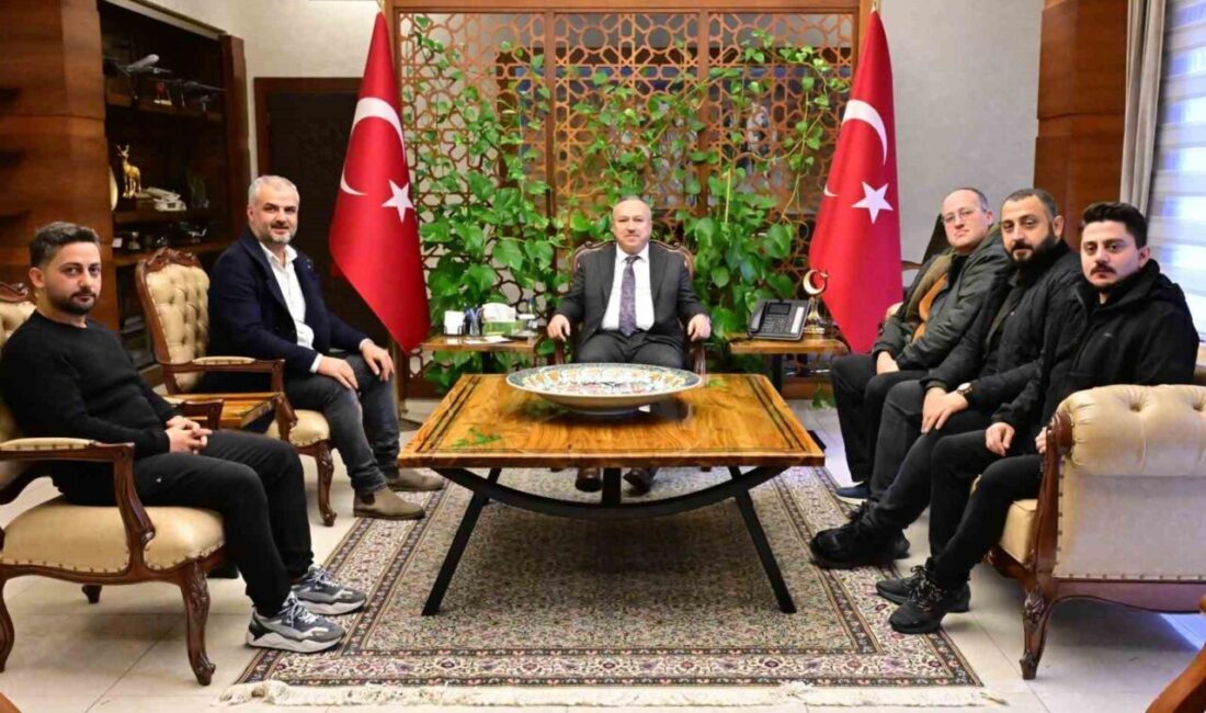 Vali Ali Fidan Düzceli gazetecileri ağırladı DÜZCE(İHA) – Düzce eski valisi Türkiye’nin ilk sivil Orgenerali Nevşehir