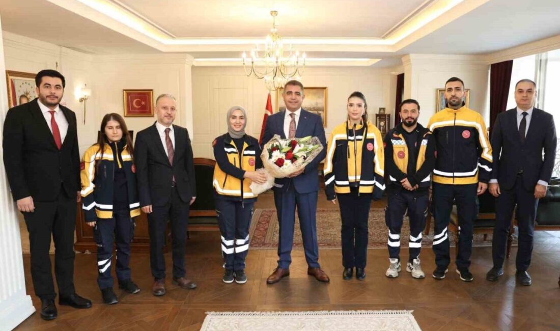 Düzce Acil Sağlık çalışanları 1-7 Aralık Acil Sağlık Hizmetleri Haftası