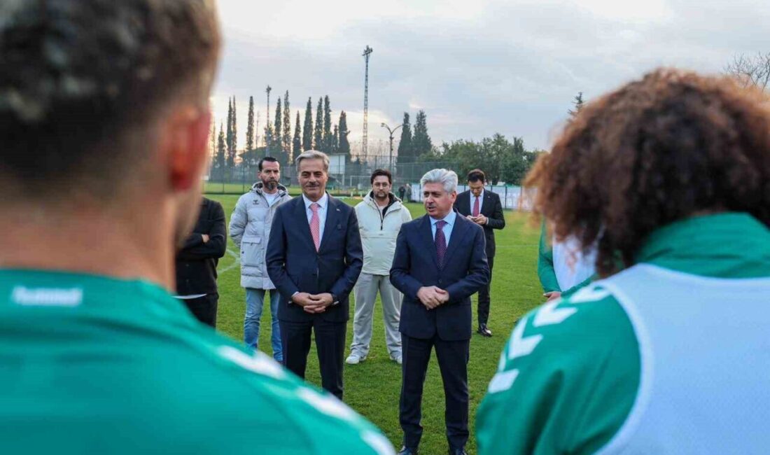 Sakaryaspor krizi ve yönetim değişikliği sürecinin ardından şehir dinamikleri harekete
