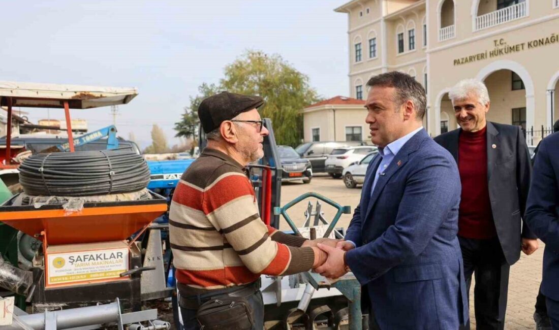Bilecik Valisi Faik Oktay Sözer, Pazaryeri Küçük Sanayi Sitesi’nde esnafla
