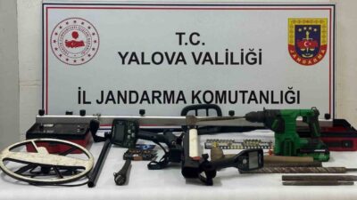 Yalova’nın Altınova ilçesinde jandarma tarafından düzenlenen operasyonda 5 defineci suçüstü