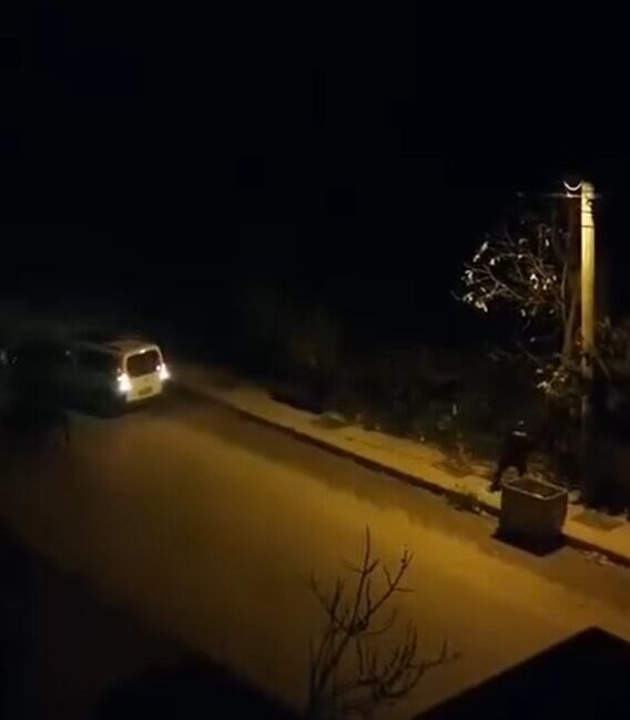 Yalova’da DEAŞ terör örgütüne operasyonda polise ateş açıldı: 7 polis yaralı Yalova’da DEAŞ terör örgütüne yönelik düzenlenen operasyonda teröristler ile polis