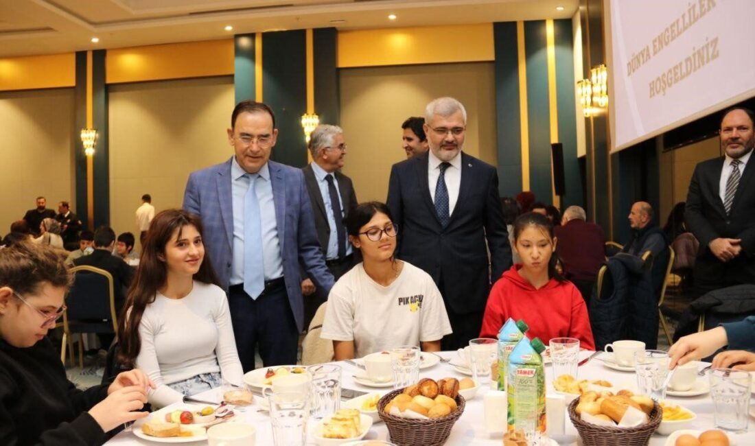 Yalova’da 3 Aralık Dünya Engelliler Günü’nde özel eğitim ailesi kahvaltıda