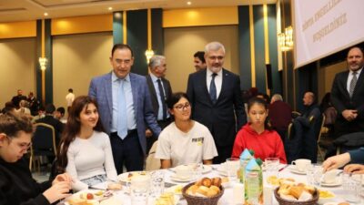 Yalova’da 3 Aralık Dünya Engelliler Günü’nde özel eğitim ailesi kahvaltıda