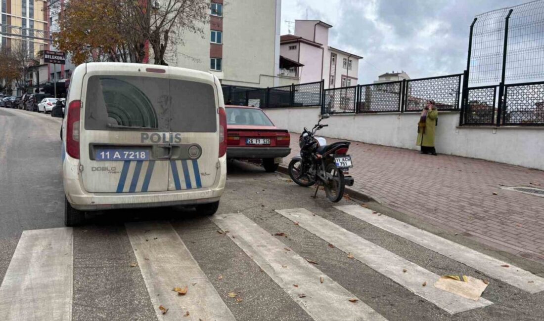 Bilecik’te yaya geçidinden geçmek isteyen bir şahsa yol veren hafifi