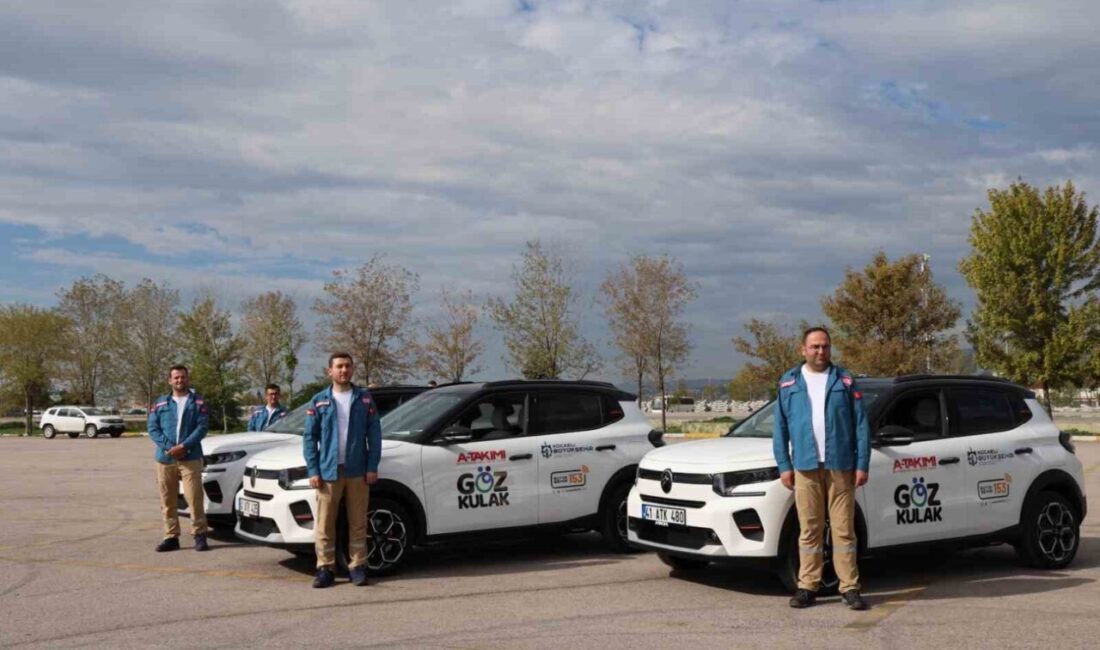Kocaeli Büyükşehir Belediyesi A Takımı ve Yol Bakım Timi ekipleri,