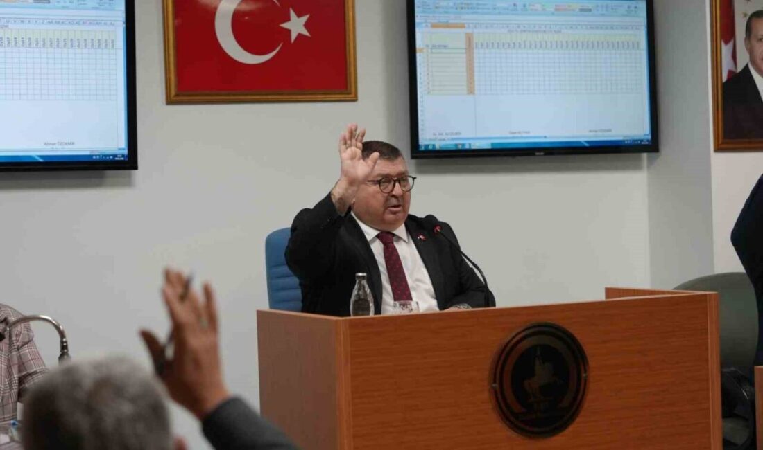 2026 yılının ilk meclis toplantısında 40 gündem maddesi görüşüldü Düzce Belediye Meclisi, 2026 yılının ilk toplantısını gerçekleştirdi. Meclis Başkan