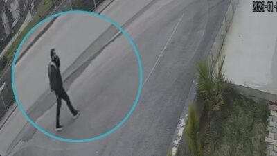 Sakarya’nın Adapazarı ilçesinde kendisini polis ve savcı olarak tanıtarak bir