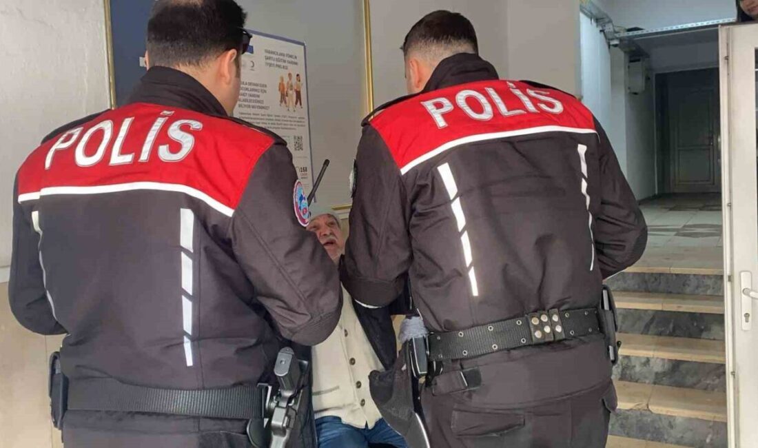 Alkollü bir vatandaş, yardım aldığı vakıfta olay çıkardı Bolu’da Sosyal Yardımlaşma Ve Dayanışma Vakfı’ndan (SYDV) barınma, giyim ve