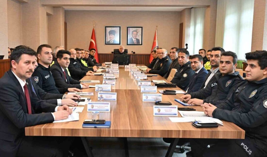 DÜZCE (İHA) – Düzce İl Emniyet Müdürü İbrahim Ergüder başkanlığında,