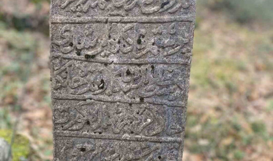 Kocaeli’nin Karamürsel ilçesinde bulunan asırlık Osmanlı mezarları, yürütülen koruma ve