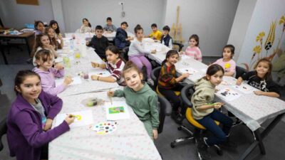 Başiskele Belediyesi tarafından yarıyıl tatili dolayısıyla çocuklar için düzenlenen atölye