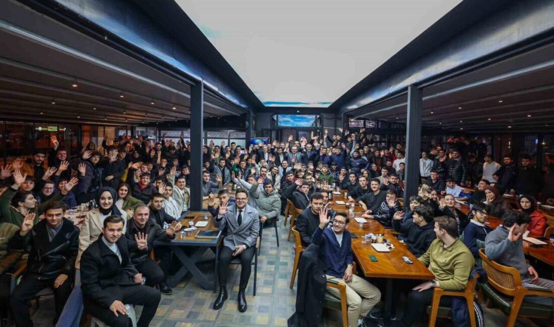 Sakarya Büyükşehir Belediye Başkanı Yusuf Alemdar, AK Parti Gençlik Kolları