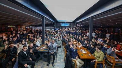 Sakarya Büyükşehir Belediye Başkanı Yusuf Alemdar, AK Parti Gençlik Kolları