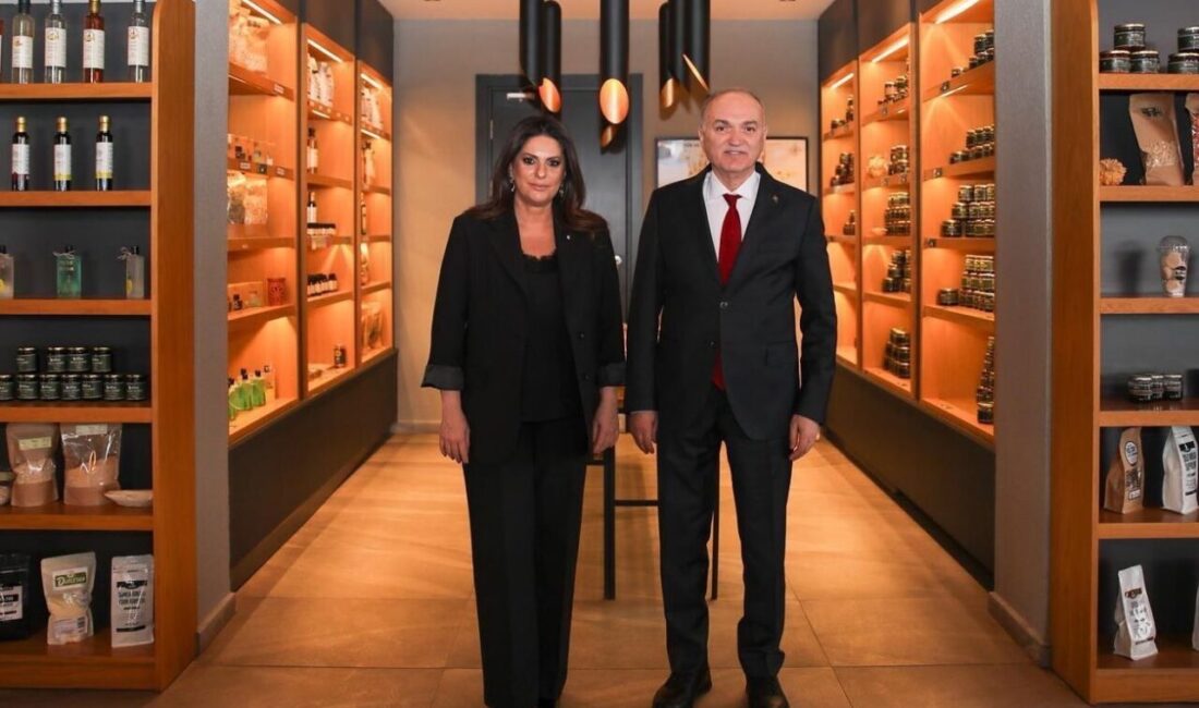 DÜZCE (İHA) – Düzce Belediye Başkanı Dr. Faruk Özlü, aynı